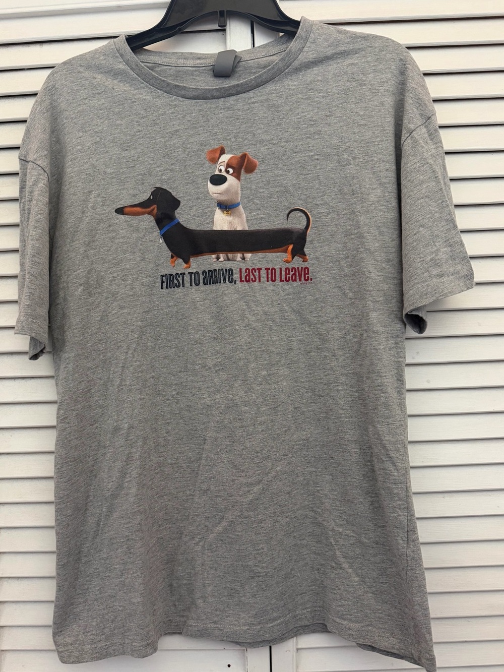 Life of Pets funny Dog Graphic Tee - First to Arrive, Last to Leave